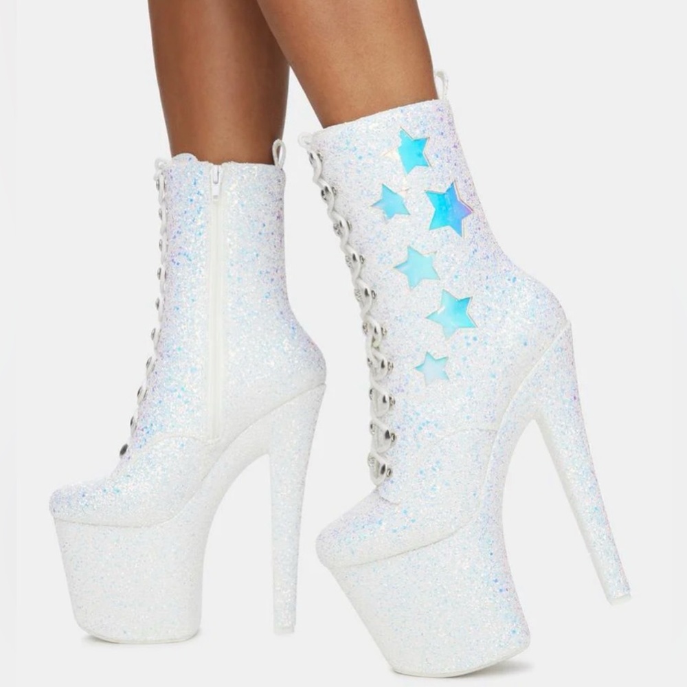 YRU Xtra- Mya White Star Glitter Platform Boots